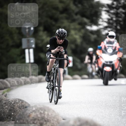 21.06.2026 - 29. Vierlanden-Triathlon H.Heesch http://msf.ph/oto/9908179 21.06.2026 10:27:08 Radfahren 24, 43, 45, 64, 89, 108, 486, 517, 600 meine-sportfotos.de