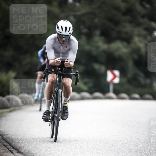 21.06.2026 - 29. Vierlanden-Triathlon H.Heesch http://msf.ph/oto/9908229 21.06.2026 09:24:08 Radfahren 62, 145, 184 meine-sportfotos.de