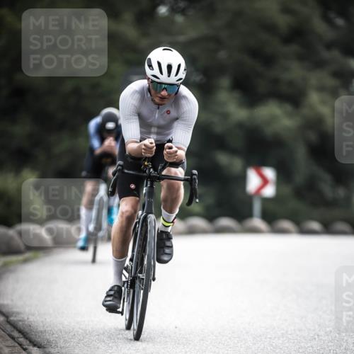 21.06.2026 - 29. Vierlanden-Triathlon H.Heesch http://msf.ph/oto/9908235 21.06.2026 09:24:08 Radfahren 62, 145, 184 meine-sportfotos.de