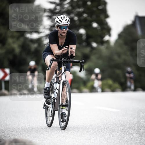21.06.2026 - 29. Vierlanden-Triathlon H.Heesch http://msf.ph/oto/9908248 21.06.2026 10:27:11 Radfahren 24, 43, 89, 108, 486, 517, 600 meine-sportfotos.de