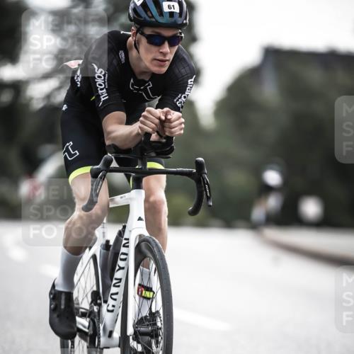 21.06.2026 - 29. Vierlanden-Triathlon H.Heesch http://msf.ph/oto/9908329 21.06.2026 09:24:55 Radfahren 39, 44, 61, 199 meine-sportfotos.de