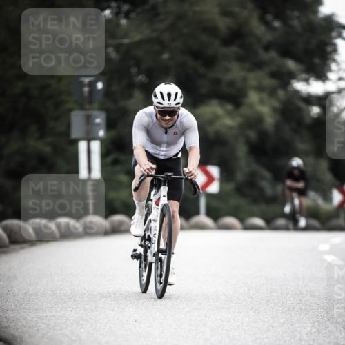 21.06.2026 - 29. Vierlanden-Triathlon H.Heesch http://msf.ph/oto/9908559 21.06.2026 09:25:55 Radfahren 72, 294 meine-sportfotos.de