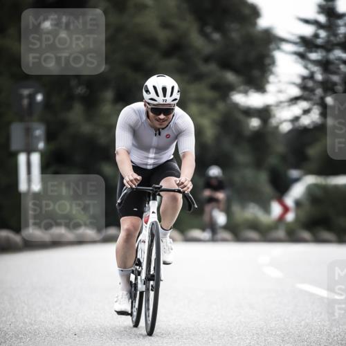 21.06.2026 - 29. Vierlanden-Triathlon H.Heesch http://msf.ph/oto/9908579 21.06.2026 09:25:56 Radfahren 72, 294 meine-sportfotos.de