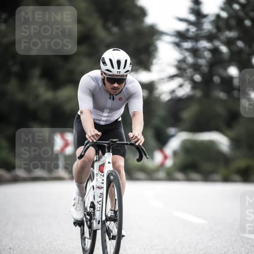 21.06.2026 - 29. Vierlanden-Triathlon H.Heesch http://msf.ph/oto/9908591 21.06.2026 09:25:56 Radfahren 72, 294 meine-sportfotos.de