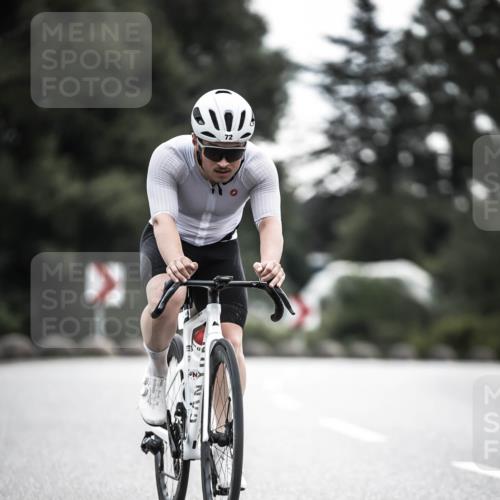 21.06.2026 - 29. Vierlanden-Triathlon H.Heesch http://msf.ph/oto/9908595 21.06.2026 09:25:56 Radfahren 72, 294 meine-sportfotos.de