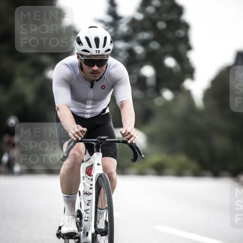 21.06.2026 - 29. Vierlanden-Triathlon H.Heesch http://msf.ph/oto/9908610 21.06.2026 09:25:56 Radfahren 72, 294 meine-sportfotos.de