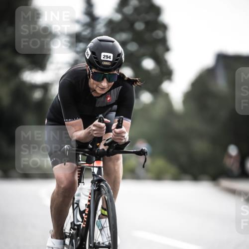 21.06.2026 - 29. Vierlanden-Triathlon H.Heesch http://msf.ph/oto/9908679 21.06.2026 09:26:01 Radfahren 260, 294 meine-sportfotos.de