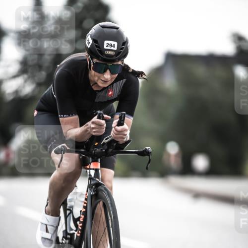 21.06.2026 - 29. Vierlanden-Triathlon H.Heesch http://msf.ph/oto/9908690 21.06.2026 09:26:01 Radfahren 260, 294 meine-sportfotos.de