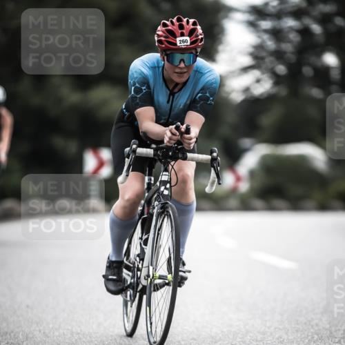 21.06.2026 - 29. Vierlanden-Triathlon H.Heesch http://msf.ph/oto/9908737 21.06.2026 09:26:09 Radfahren 51, 160, 235, 260 meine-sportfotos.de
