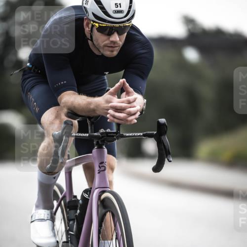 21.06.2026 - 29. Vierlanden-Triathlon H.Heesch http://msf.ph/oto/9908811 21.06.2026 09:26:16 Radfahren 51, 55, 160, 269 meine-sportfotos.de