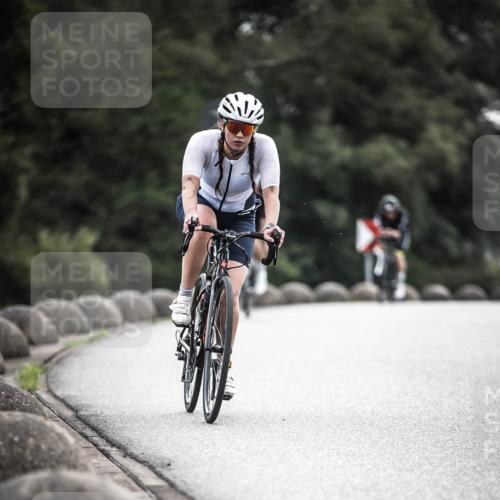 21.06.2026 - 29. Vierlanden-Triathlon H.Heesch http://msf.ph/oto/9908817 21.06.2026 09:26:21 Radfahren 55, 78, 106, 269 meine-sportfotos.de