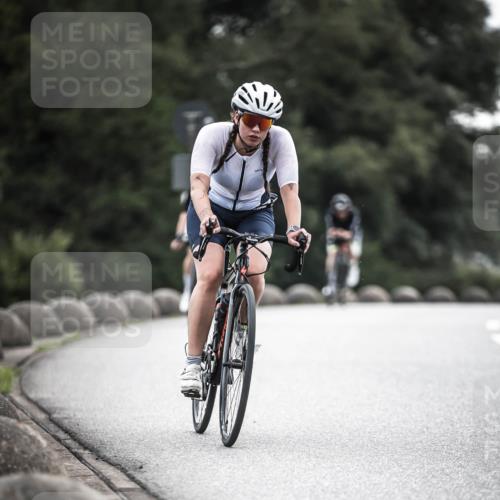 21.06.2026 - 29. Vierlanden-Triathlon H.Heesch http://msf.ph/oto/9908830 21.06.2026 09:26:21 Radfahren 55, 78, 106, 269 meine-sportfotos.de