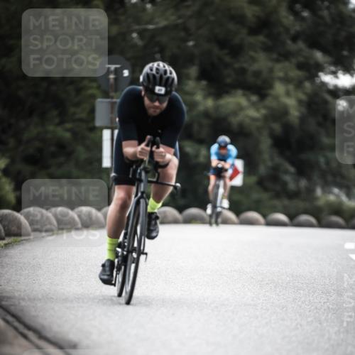 21.06.2026 - 29. Vierlanden-Triathlon H.Heesch http://msf.ph/oto/9909061 21.06.2026 09:27:16 Radfahren 27, 43, 56, 103, 139, 179, 198 meine-sportfotos.de