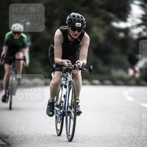 21.06.2026 - 29. Vierlanden-Triathlon H.Heesch http://msf.ph/oto/9909161 21.06.2026 09:27:43 Radfahren 135, 243, 259 meine-sportfotos.de