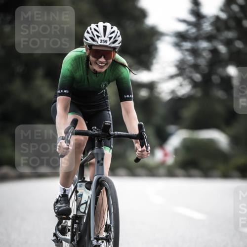 21.06.2026 - 29. Vierlanden-Triathlon H.Heesch http://msf.ph/oto/9909170 21.06.2026 09:27:44 Radfahren 135, 243, 259 meine-sportfotos.de