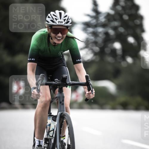 21.06.2026 - 29. Vierlanden-Triathlon H.Heesch http://msf.ph/oto/9909176 21.06.2026 09:27:44 Radfahren 135, 243, 259 meine-sportfotos.de