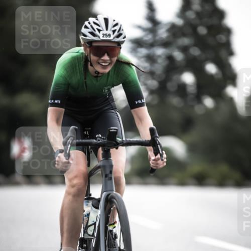 21.06.2026 - 29. Vierlanden-Triathlon H.Heesch http://msf.ph/oto/9909179 21.06.2026 09:27:44 Radfahren 135, 243, 259 meine-sportfotos.de
