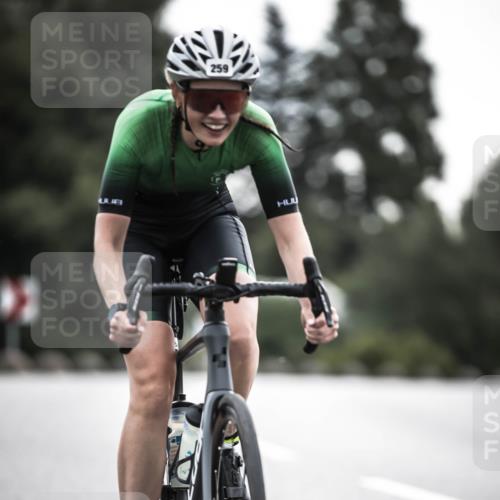 21.06.2026 - 29. Vierlanden-Triathlon H.Heesch http://msf.ph/oto/9909180 21.06.2026 09:27:44 Radfahren 135, 243, 259 meine-sportfotos.de