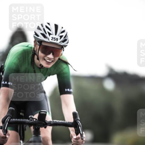 21.06.2026 - 29. Vierlanden-Triathlon H.Heesch http://msf.ph/oto/9909186 21.06.2026 09:27:45 Radfahren 135, 161, 243, 259 meine-sportfotos.de