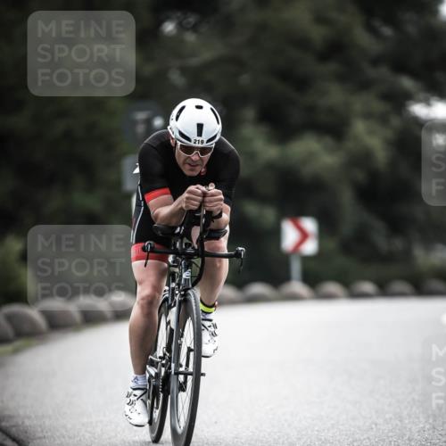 21.06.2026 - 29. Vierlanden-Triathlon H.Heesch http://msf.ph/oto/9909254 21.06.2026 09:27:57 Radfahren 83, 99, 219 meine-sportfotos.de