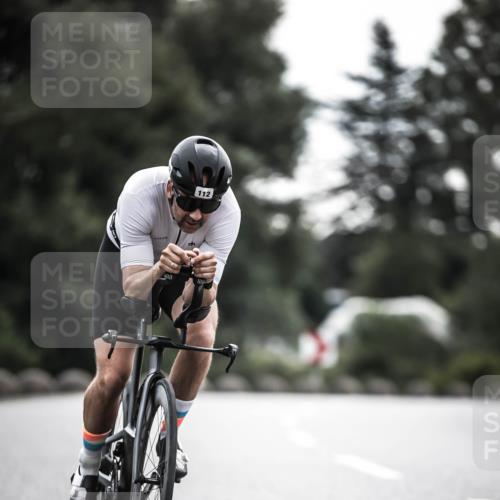 21.06.2026 - 29. Vierlanden-Triathlon H.Heesch http://msf.ph/oto/9909279 21.06.2026 09:28:07 Radfahren 112, 122 meine-sportfotos.de
