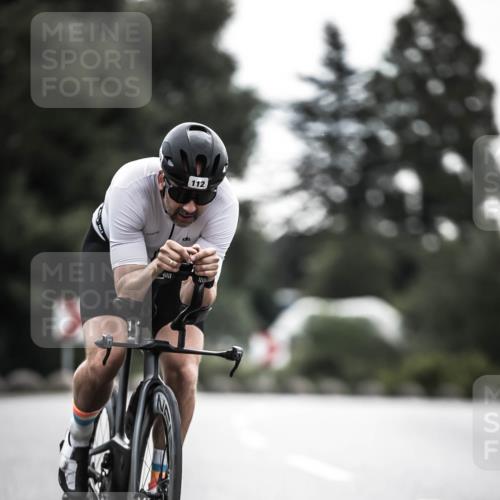 21.06.2026 - 29. Vierlanden-Triathlon H.Heesch http://msf.ph/oto/9909284 21.06.2026 09:28:07 Radfahren 112, 122 meine-sportfotos.de