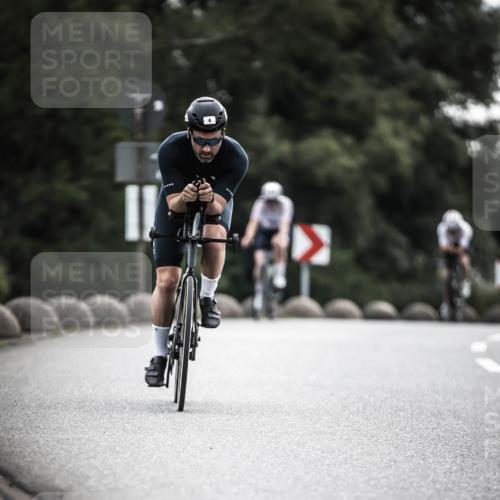 21.06.2026 - 29. Vierlanden-Triathlon H.Heesch http://msf.ph/oto/9909317 21.06.2026 09:28:17 Radfahren 4, 151, 154, 277 meine-sportfotos.de