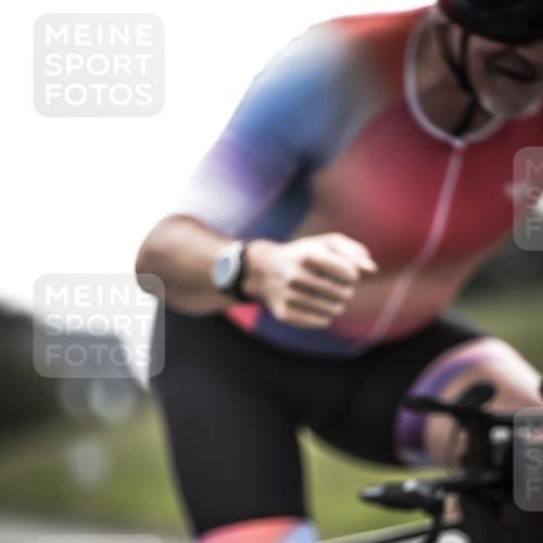 21.06.2026 - 29. Vierlanden-Triathlon H.Heesch http://msf.ph/oto/9909416 21.06.2026 09:29:15 Radfahren 5, 142, 156, 181, 195 meine-sportfotos.de