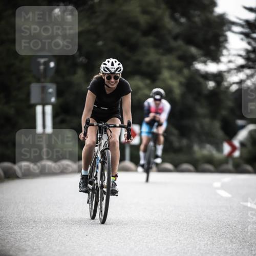 21.06.2026 - 29. Vierlanden-Triathlon H.Heesch http://msf.ph/oto/9909732 21.06.2026 09:29:40 Radfahren 186, 249 meine-sportfotos.de