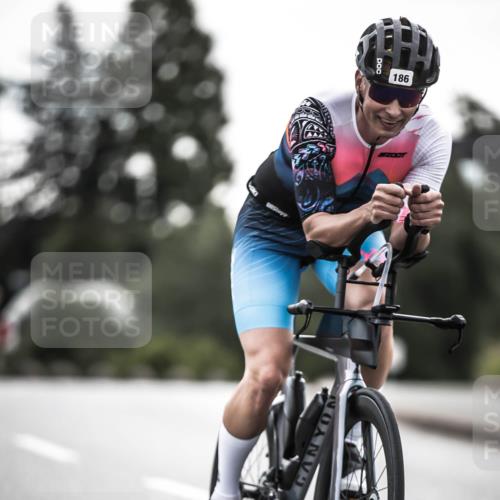 21.06.2026 - 29. Vierlanden-Triathlon H.Heesch http://msf.ph/oto/9909774 21.06.2026 09:29:43 Radfahren 186, 249, 281 meine-sportfotos.de