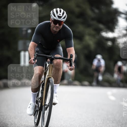 21.06.2026 - 29. Vierlanden-Triathlon H.Heesch http://msf.ph/oto/9909827 21.06.2026 09:29:56 Radfahren 7, 38, 59, 67, 82, 88, 100, 109 meine-sportfotos.de