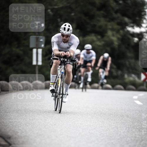 21.06.2026 - 29. Vierlanden-Triathlon H.Heesch http://msf.ph/oto/9909833 21.06.2026 09:29:57 Radfahren 7, 38, 59, 67, 82, 88, 100, 109, 163, 276 meine-sportfotos.de