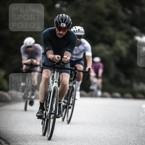 21.06.2026 - 29. Vierlanden-Triathlon H.Heesch http://msf.ph/oto/9909863 21.06.2026 09:30:00 Radfahren 7, 38, 59, 67, 82, 100, 109, 163, 232, 276 meine-sportfotos.de