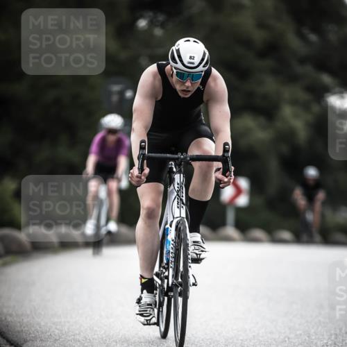 21.06.2026 - 29. Vierlanden-Triathlon H.Heesch http://msf.ph/oto/9909880 21.06.2026 09:30:02 Radfahren 38, 59, 67, 82, 100, 109, 163, 232, 276 meine-sportfotos.de