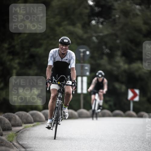 21.06.2026 - 29. Vierlanden-Triathlon H.Heesch http://msf.ph/oto/9910029 21.06.2026 09:30:21 Radfahren 80, 118, 133, 246 meine-sportfotos.de
