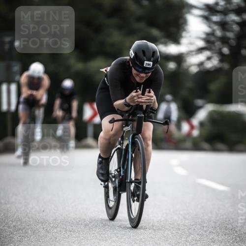 21.06.2026 - 29. Vierlanden-Triathlon H.Heesch http://msf.ph/oto/9910093 21.06.2026 09:30:32 Radfahren 35, 159, 225, 248, 295 meine-sportfotos.de