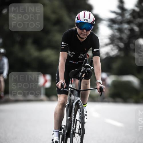 21.06.2026 - 29. Vierlanden-Triathlon H.Heesch http://msf.ph/oto/9910137 21.06.2026 09:30:36 Radfahren 35, 147, 159, 225, 248, 295 meine-sportfotos.de