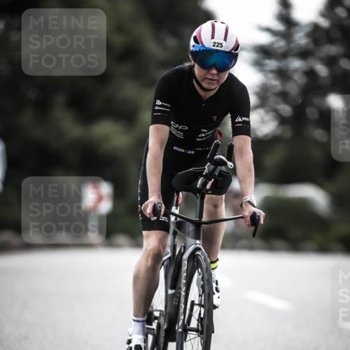 21.06.2026 - 29. Vierlanden-Triathlon H.Heesch http://msf.ph/oto/9910138 21.06.2026 09:30:36 Radfahren 35, 147, 159, 225, 248, 295 meine-sportfotos.de