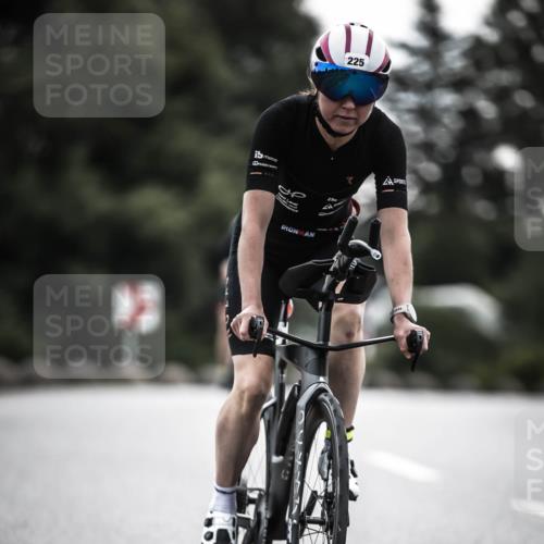 21.06.2026 - 29. Vierlanden-Triathlon H.Heesch http://msf.ph/oto/9910139 21.06.2026 09:30:36 Radfahren 35, 147, 159, 225, 248, 295 meine-sportfotos.de