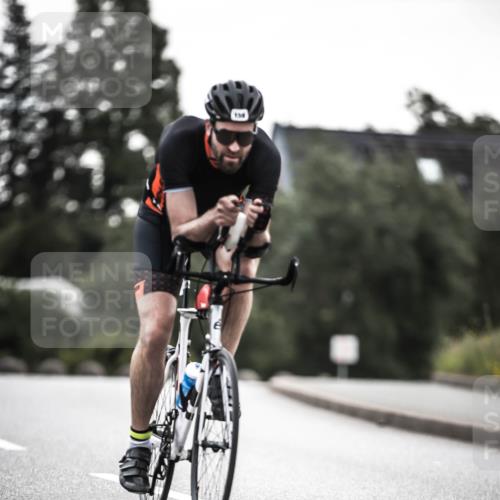 21.06.2026 - 29. Vierlanden-Triathlon H.Heesch http://msf.ph/oto/9910149 21.06.2026 09:30:38 Radfahren 147, 159, 225, 248 meine-sportfotos.de