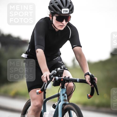 21.06.2026 - 29. Vierlanden-Triathlon H.Heesch http://msf.ph/oto/9910202 21.06.2026 09:30:57 Radfahren 238 meine-sportfotos.de