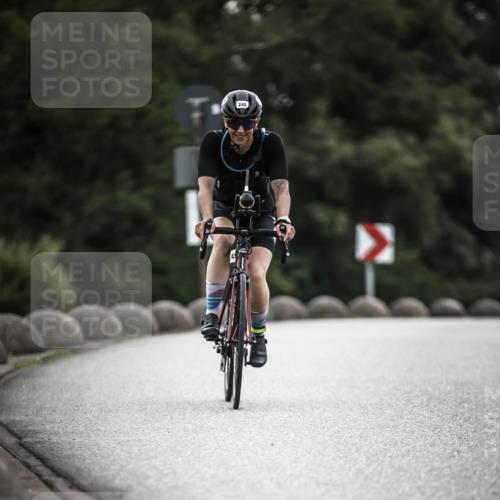 21.06.2026 - 29. Vierlanden-Triathlon H.Heesch http://msf.ph/oto/9910206 21.06.2026 09:31:06 Radfahren 2, 115, 124, 167, 245 meine-sportfotos.de