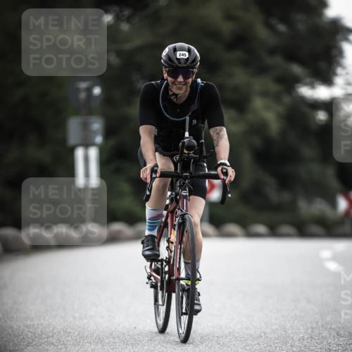 21.06.2026 - 29. Vierlanden-Triathlon H.Heesch http://msf.ph/oto/9910222 21.06.2026 09:31:06 Radfahren 2, 115, 124, 167, 245 meine-sportfotos.de