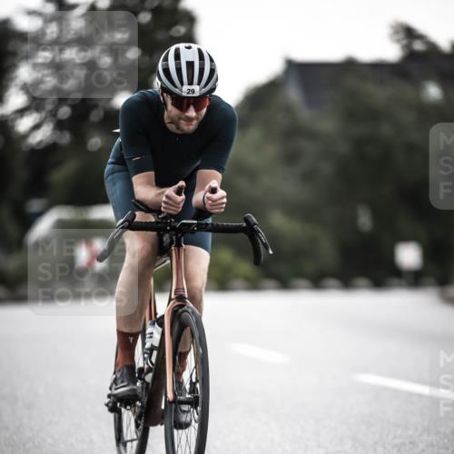 21.06.2026 - 29. Vierlanden-Triathlon H.Heesch http://msf.ph/oto/9910347 21.06.2026 09:31:57 Radfahren 29, 50, 126 meine-sportfotos.de