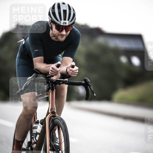 21.06.2026 - 29. Vierlanden-Triathlon H.Heesch http://msf.ph/oto/9910360 21.06.2026 09:31:57 Radfahren 29, 50, 126 meine-sportfotos.de