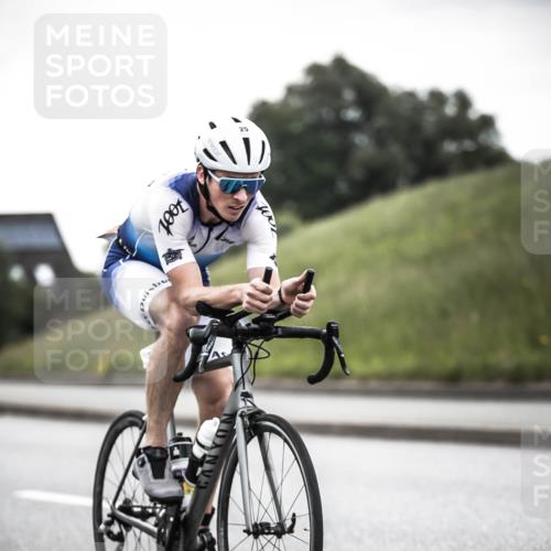 21.06.2026 - 29. Vierlanden-Triathlon H.Heesch http://msf.ph/oto/9910484 21.06.2026 09:33:35 Radfahren 25 meine-sportfotos.de