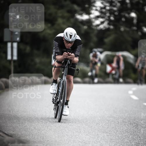 21.06.2026 - 29. Vierlanden-Triathlon H.Heesch http://msf.ph/oto/9910536 21.06.2026 09:34:02 Radfahren 39, 44, 47, 70, 153 meine-sportfotos.de