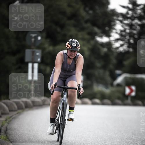 21.06.2026 - 29. Vierlanden-Triathlon H.Heesch http://msf.ph/oto/9910564 21.06.2026 09:34:09 Radfahren 33, 39, 44, 70, 296 meine-sportfotos.de