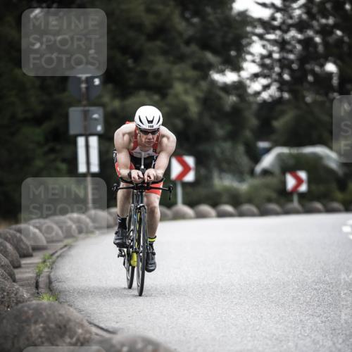 21.06.2026 - 29. Vierlanden-Triathlon H.Heesch http://msf.ph/oto/9910579 21.06.2026 09:34:48 Radfahren 26, 81, 160 meine-sportfotos.de