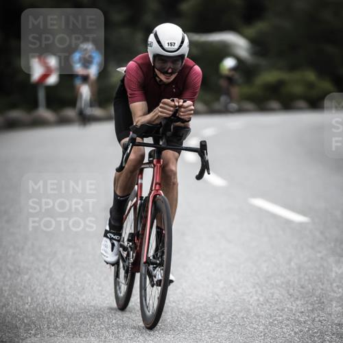 21.06.2026 - 29. Vierlanden-Triathlon H.Heesch http://msf.ph/oto/9910639 21.06.2026 09:35:33 Radfahren 9, 139, 157, 179 meine-sportfotos.de